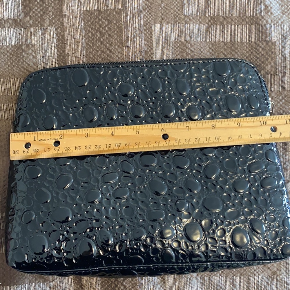 Make-Up Case - image 5